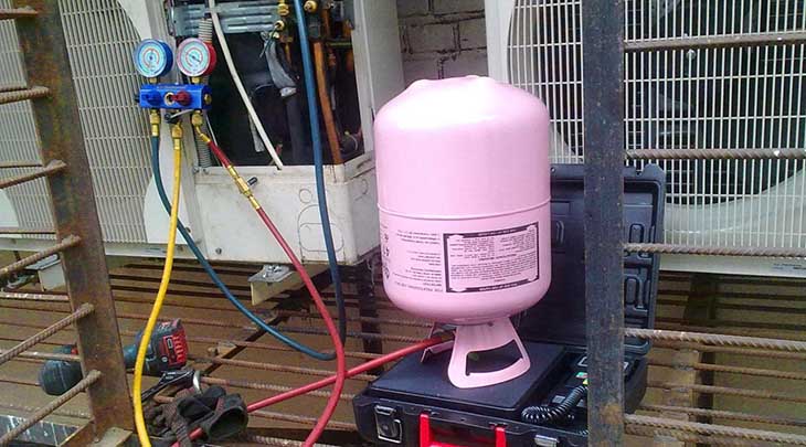 Máy nén hết gas, thiếu gas nên điều hòa báo lỗi 04